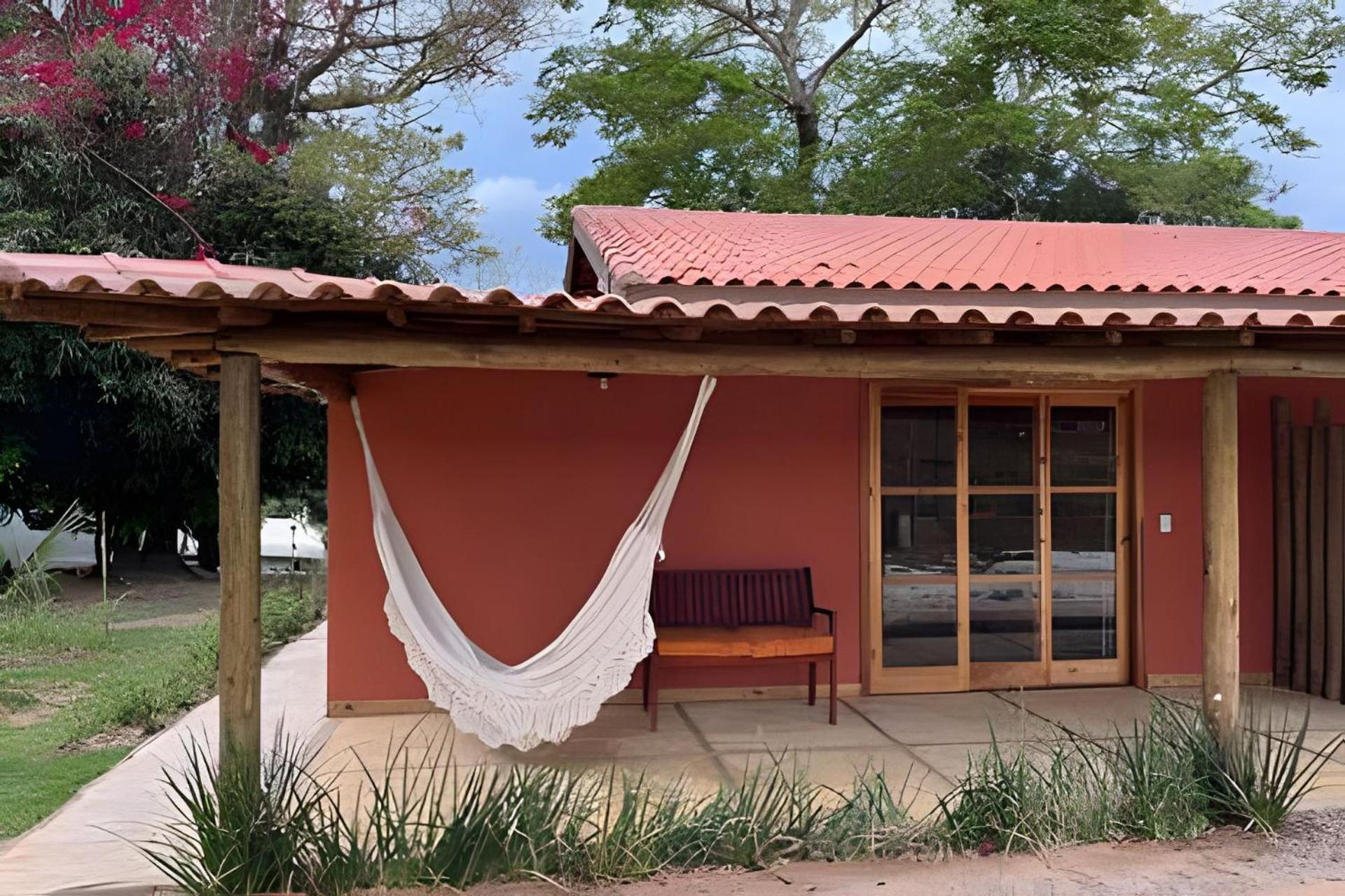 Sitio Santo Antonio - Chale 1 Com Ofuro Guest House Atibaia Bagian luar foto